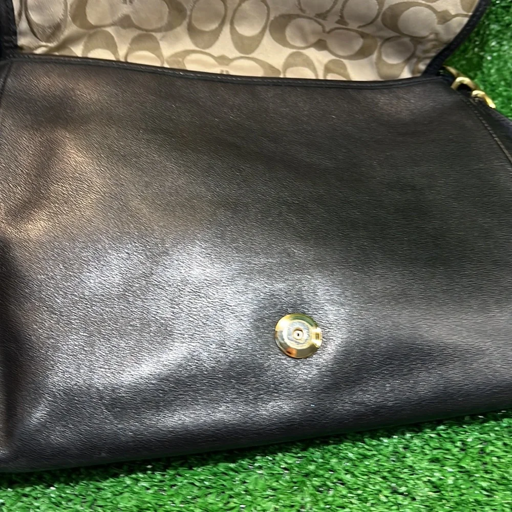 COACH VINTAGE BLACK LEATHER FLAP CROSSBODY SHOULDER BAG - Picture 9 of 10